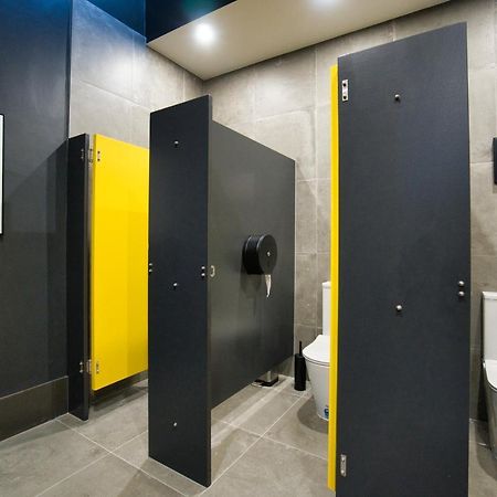 Dreamy Stays Accommodation - Private Rooms With Shared Bathrooms แอดิเลด ภายนอก รูปภาพ