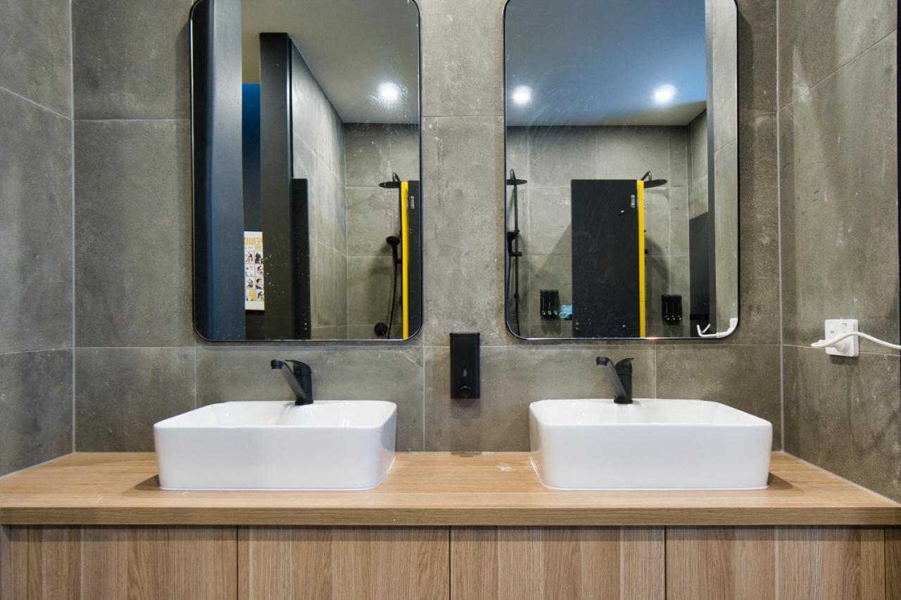 Dreamy Stays Accommodation - Private Rooms With Shared Bathrooms แอดิเลด ภายนอก รูปภาพ