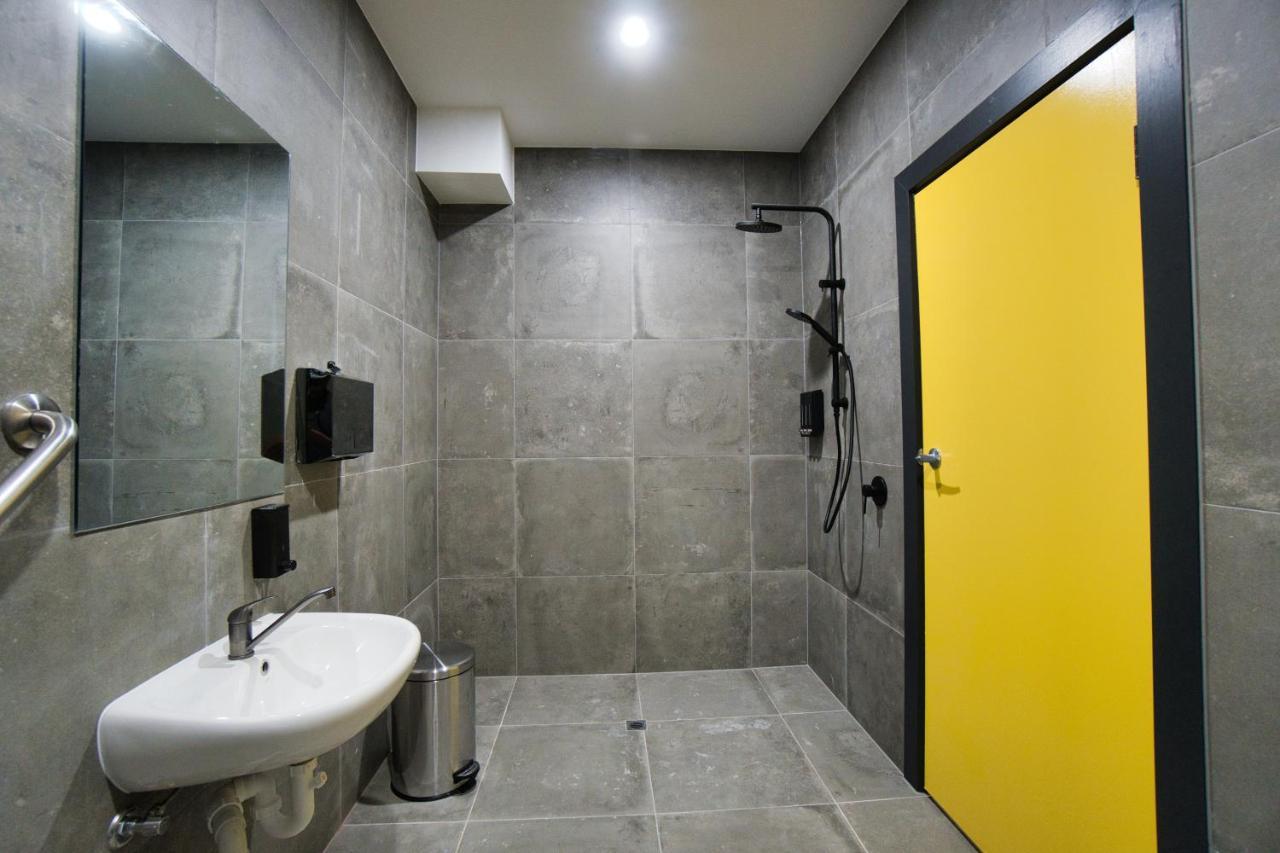 Dreamy Stays Accommodation - Private Rooms With Shared Bathrooms แอดิเลด ภายนอก รูปภาพ